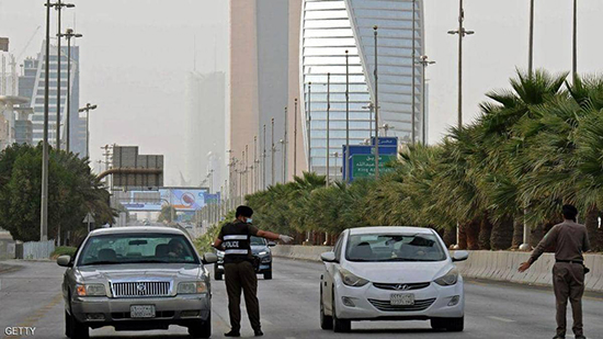  السعودية تعيد إغلاق المساجد وتشدد الإجراءات