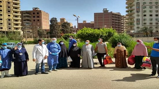 خروج وتعافي8 حالات جديدة مصابة بكورونا بمستشفى الصدر ببني سويف 
