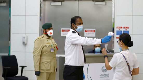 الإمارات تسجل نحو 500 إصابة جديدة بفيروس كورونا