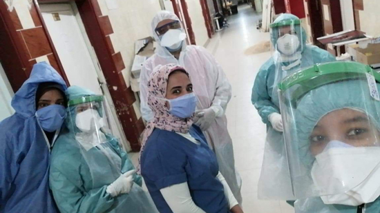  فريق طبي بأسيوط ينقذ حياة مريضة كورونا ويجري ولادة قيصرية في الشهر الثامن