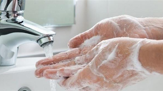 احذر.. 8 أشياء يجب غسل يديك فورا بعد استخدامها