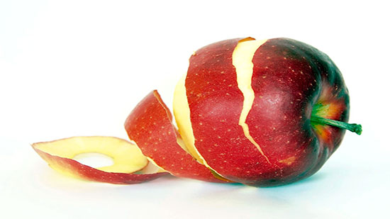 خاصة السيدات.. هاني الناظر: لاتنزعوا قشرة التفاح عند تناوله
