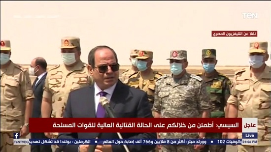 بالفيديو..الرئيس يتفقد منطقة عسكرية قرب الحدود مع ليبيا: الجيش قادر على الدفاع داخل وخارج مصر