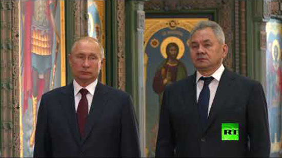 تتميز بلوحة السيد المسيح ..  الرئيس بوتين يزور  كاتدرائية الجيش الروسي