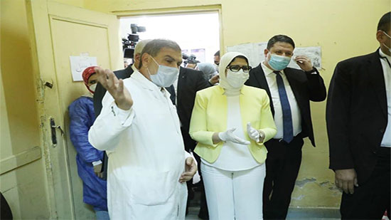وزيرة الصحة تتفقد مستشفى أم المصريين العام