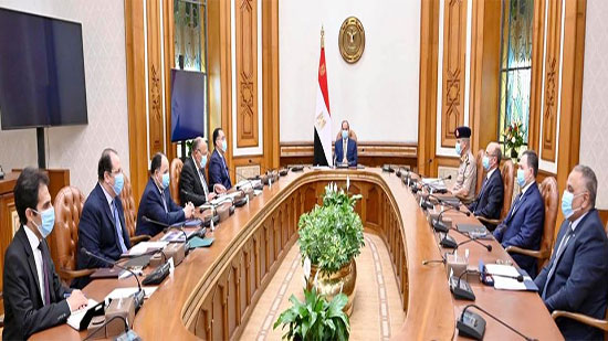 الرئيس يجتمع برئيس المخابرات وعدد من الوزراء للإطلاع على الموقف بشأن الازمة الليبية وسد النهضة