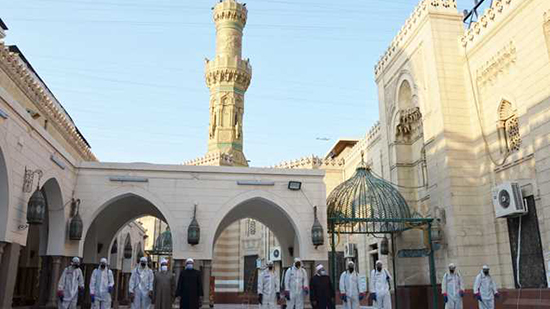 وصايا الإفتاء للصلاة في المساجد: ارتداء الكمامة واصطحاب سجادة خاصة وترك المصافحة 