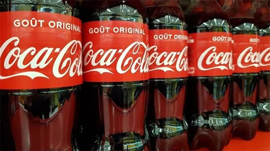 
كوكاكولا تعلن وقف إعلاناتها على السوشيال ميديا بسبب العنصرية
