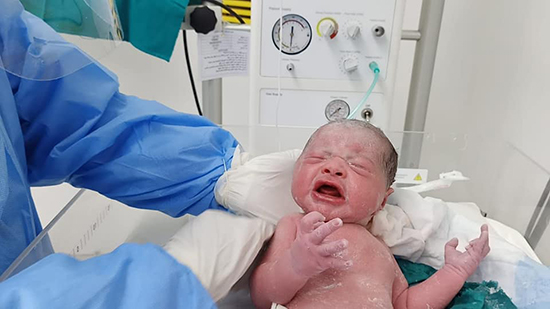 العملية رقم 3.. ولادة ناجحة لأم مصابة بكورونا في مستشفى عزل الباجور