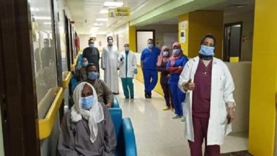  خروج وتعافي ١٨ حاله جديدة من فيروس كورونا بمستشفى ناصر
