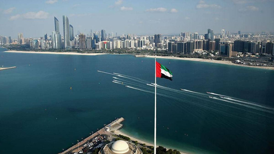  مجلة أمريكية ترجح أن تصبح الإمارات العربية المركز المالي لآسيا بعد فقدان هونج كونج مكانتها 