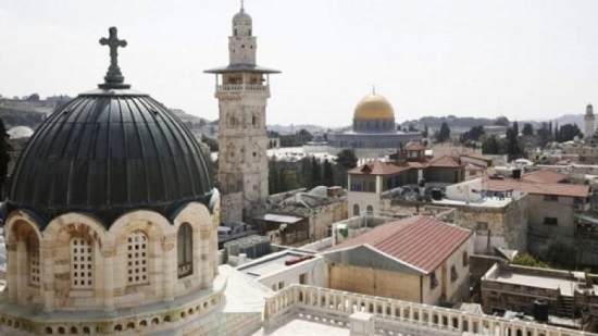 الغضب يجتاح الكنيسة الأرثوذكسية بالقدس لاقتحام إسرائيل تجمع 