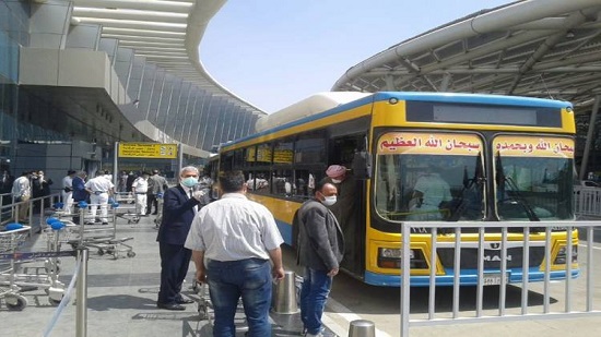 الطيران الكويتى : مغادرة 990 من العالقين المصريين عبر 6 رحلات