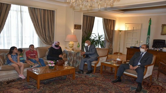  لقاء أمين عام جامعة الدول العربية بأسرة الشهيد أحمد المنسي