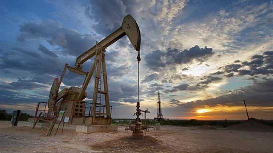 تراجع أسعار النفط بنسبة 0.3% وتسجل 43.26 دولار للبرميل