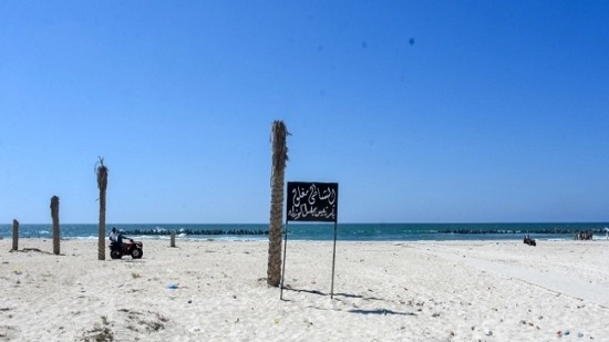  محافظ الإسكندرية: حوادث الغرق فى شاطئ النخيل سببها أخطاء فنية فى حاجز الأمواج 