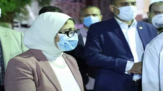 هالة زايد وزيرة الصحة في زيارة لمستشفى حميات العباسية وصدر العباسية - صورة أرشيفية