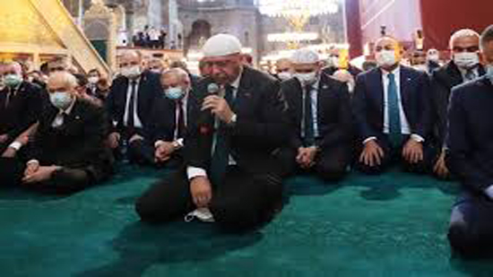  أردوغان مجرم  تحدى مشاعر أصحاب الديانة المسيحية العظيمة .. واحمد بان : صلاته في 