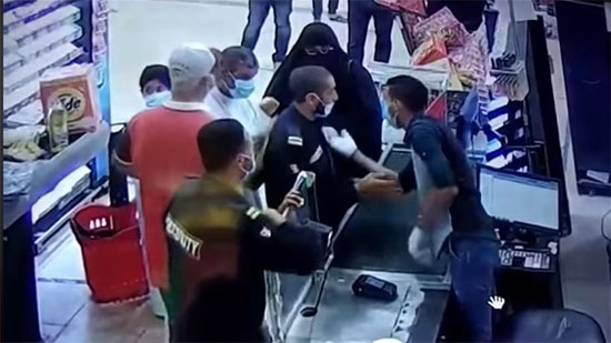 واقعة التعدي بالضرب على شاب مصري بالكويت