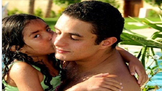 بعد إلغاء حكم حبسه.. أحمد الفيشاوي يخرج عن صمته في قضية مصاريف ابنته لينا

