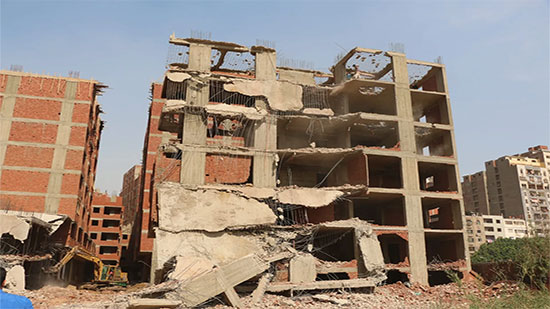 وزير الإسكان يصدر 41 قرارًا إداريًا لإزالة مخالفات البناء بالمدن الجديدة