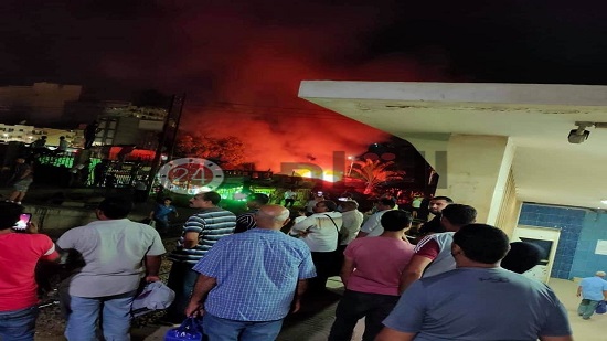 السيطرة على حريق في محطة قطار الزقازيق بالشرقية (صور وفيديو)