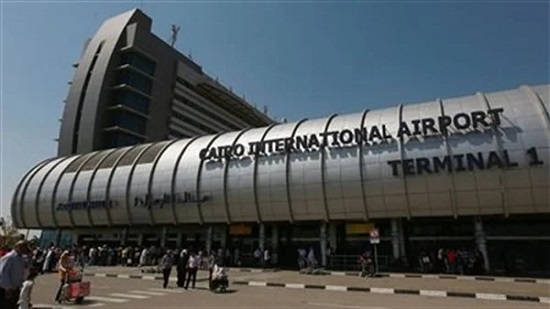 مطار القاهرة يسير 105 رحلات جوية لنقل 10 آلاف راكب