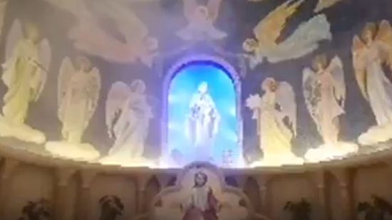 فيديو مخيف من داخل كنيسة العازارية في الأشرفيّة لحظة إنفجار بيروت