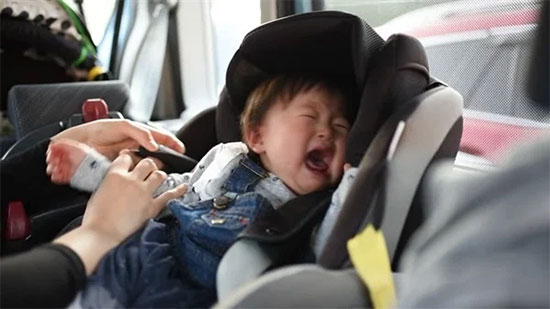 
6 نصائح تساعدك على التخلص من بكاء الطفل أثناء الطريق
