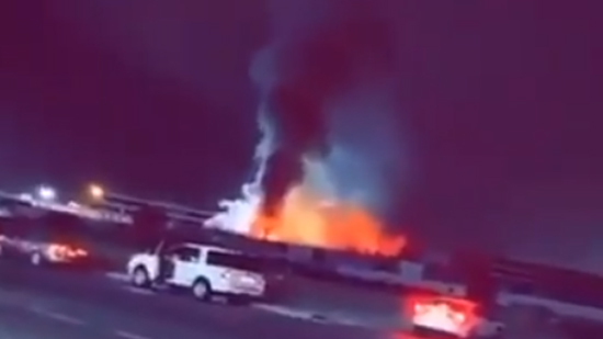  بالفيديو.. حريق بساحة قطار الحرمين بالسعودية