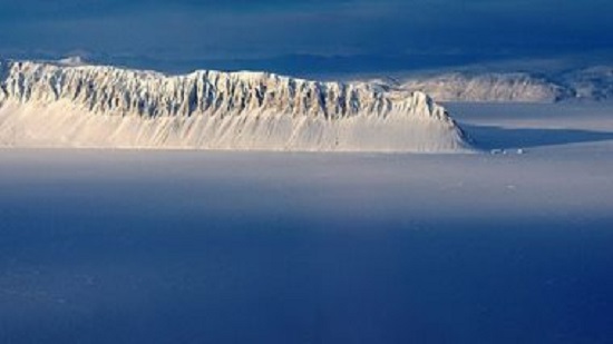 انهيار آخر جرف جليدى فى القطب الشمالى لكندا