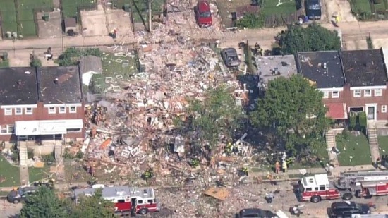  بالصور.. انفجار يهز ولاية بالتيمور الأمريكية ويدمر عدة منازل
