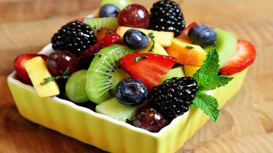 بسبب الكبد .. احذر تناول الفاكهة دون مواد غذائية أخرى
