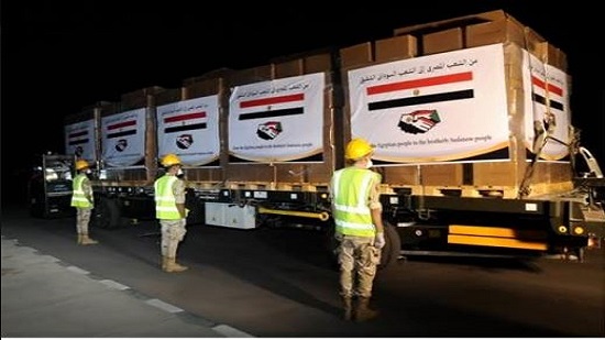 بالصور الجيش المصري يعلن إرسال مساعدات عاجلة