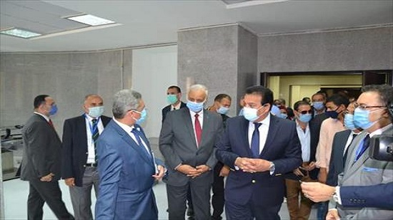  وزير التعليم العالي يفتتح متحف مقتنيات جامعة الإسكندرية بالمكتبة المركزية