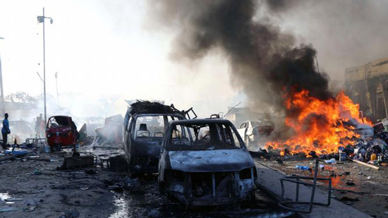  15 قتيلاً وعشرات الجرحي في هجوم إرهابي على فندق بالصومال