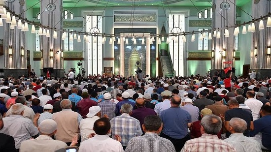  مجلس الوزراء يوافق على عودة صلاة الجمعة بالمساجد بضوابط 
