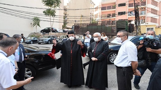  صور .. البطريرك الراعي يتفقد الكنائس المتضررة في بيروت ويصلى من أجل ضحايا الانفجار 
