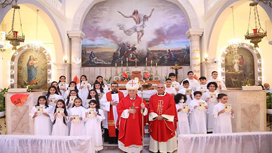 كنيسة العائلة المقدسة في رام الله تمنح سر التثبيت لـ47 طفل