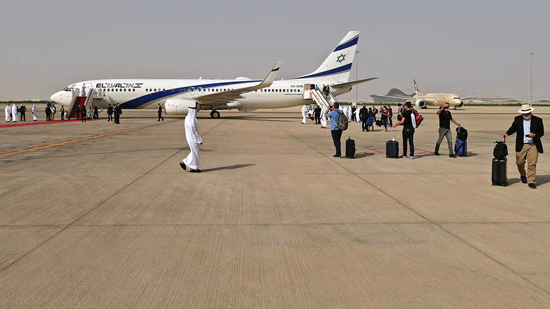 أول رحلة طيران من تل أبيب إلى أبو ظبي