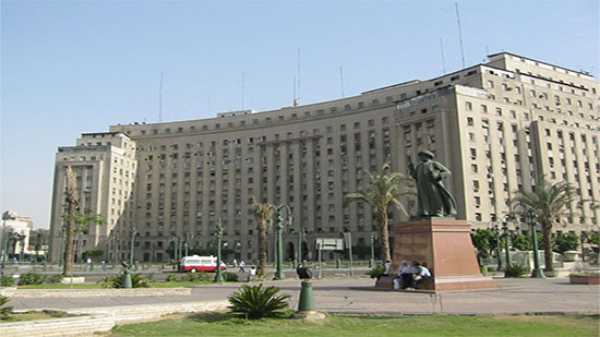 وزارة الإسكان وصندوق مصر السيادي يتعاونان بشأن تطوير القاهرة الخديوية ومعالجة مياه الصرف 