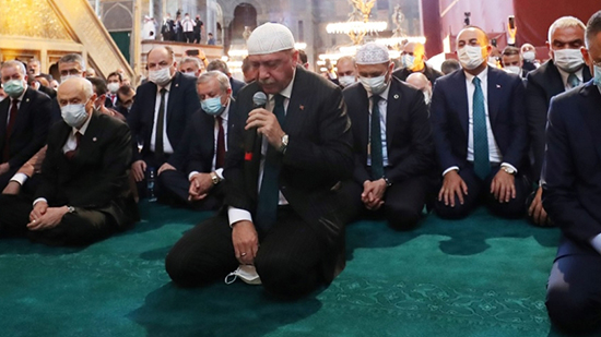 محمد الهواري: تحويل أردوغان آيا صوفيا لمسجد ورقة شديدة الغباء