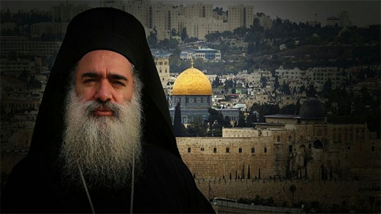 مطران القدس : المسيحيون الفلسطينيون مستهدفون كحال إخوتهم المسلمين