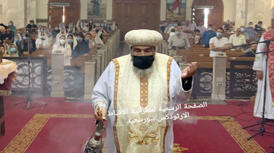 مطران بورسعيد يصلى قداس ذكرى سنوية القمص ميخائيل ببورفؤاد