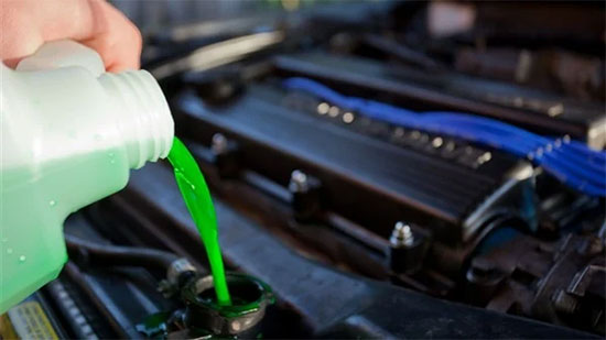 
8 طرق بسيطة لتنظيف ردياتير السيارة
