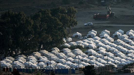 وزير يوناني يكشف عن الإجراءات في مخيم كارا تيبي الجديد للمهاجرين
