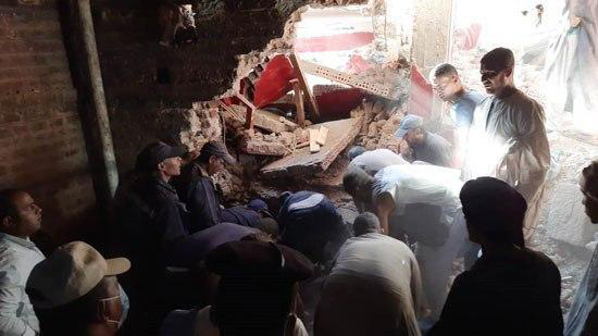ارتفاع عدد ضحايا انهيار منزل بسوهاج إلي 7 