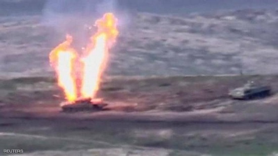 آلية تابعة للجيش الأذري تتعرض للتدمير في ناغورنو كاراباخ