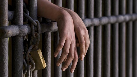 السجن 10 أعوام لمتهمين بخطف طالب وتهديده في الإسكندرية 