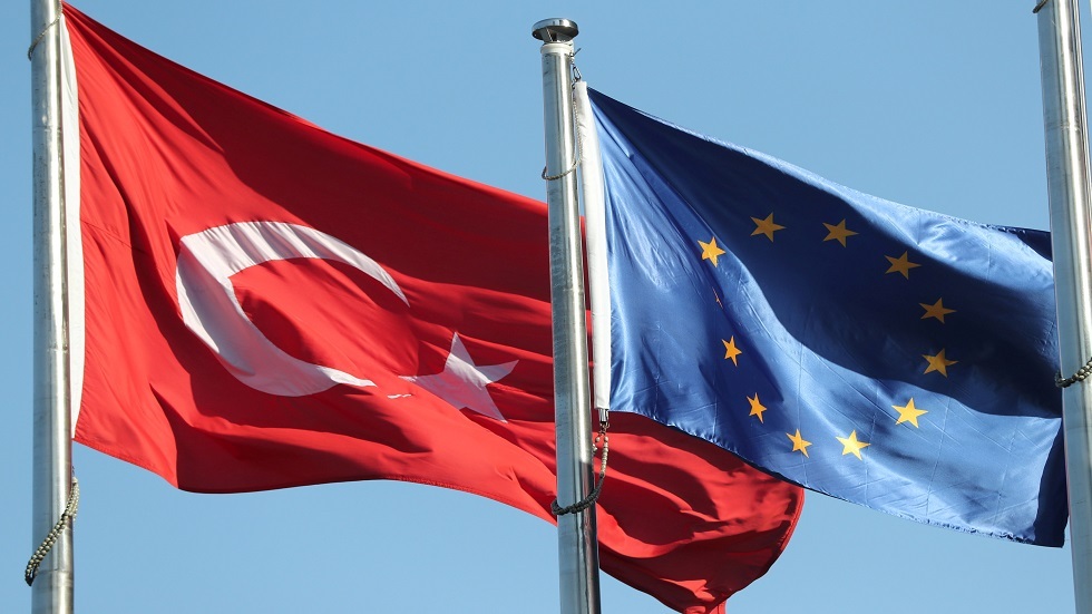 الاتحاد الأوروبي والتدخلات التركية في البحر والبلقان